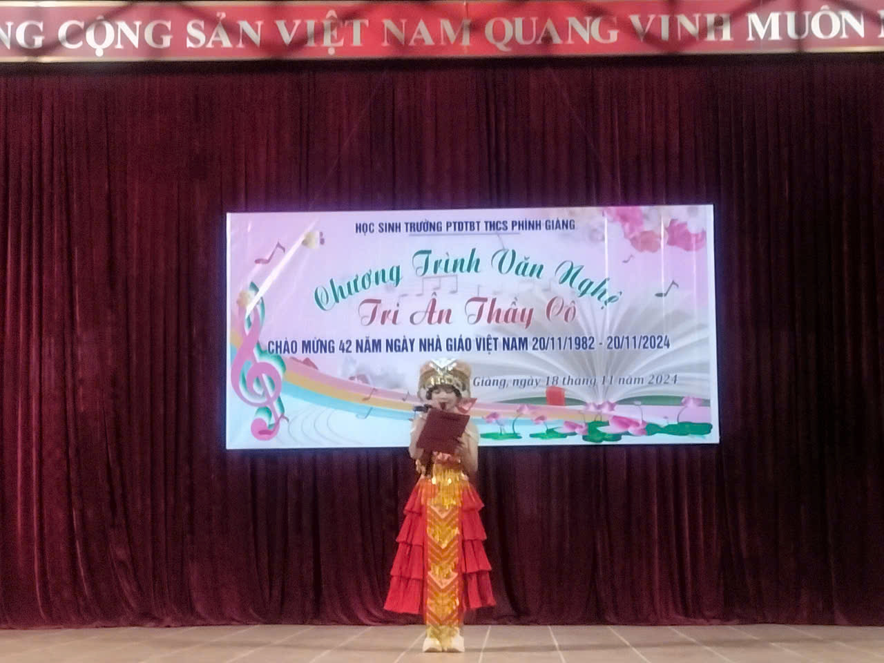 Chương trình văn nghệ “Tri ân thầy cô” chào mừng ngày Nhà giáo Việt Nam 20/11 của trường PTDTBT THCS Phình Giàng